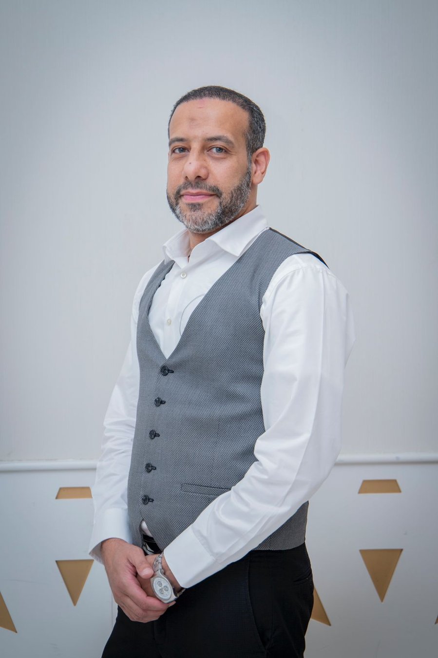 عمرو الفخراني